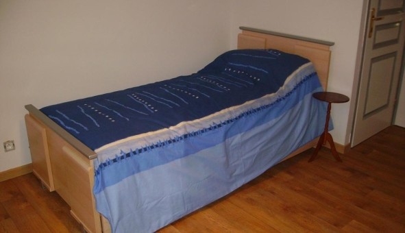 Logement tudiant Studio à Le Monastre (12000)