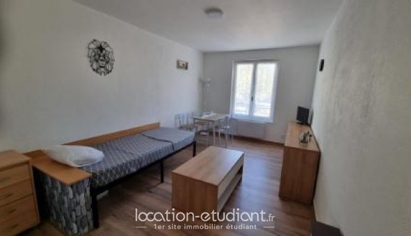 Logement tudiant Location Studio Vide Le Page de Roussillon (38550)