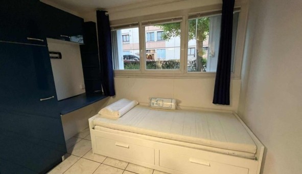 Logement �tudiant Studio &agrave; Le Plessis Robinson (92350)