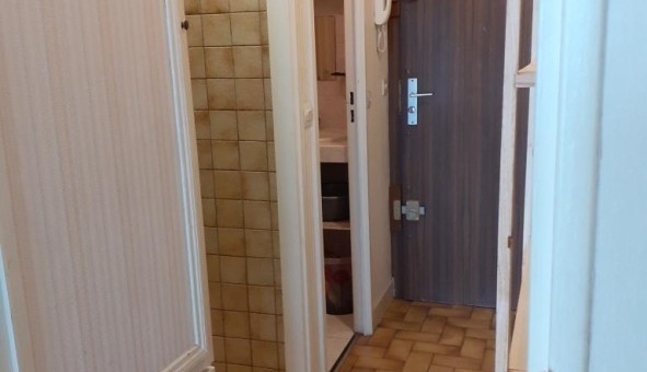 Logement tudiant Studio à Le Pr Saint Gervais (93310)