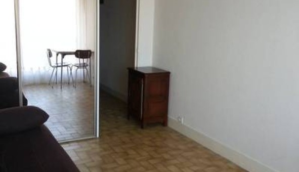 Logement tudiant Studio à Le Pr Saint Gervais (93310)