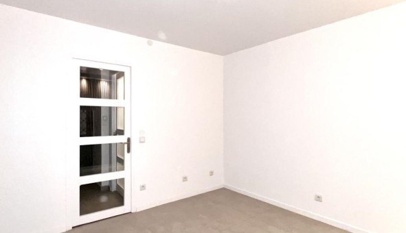 Logement tudiant Studio à Le Pr Saint Gervais (93310)