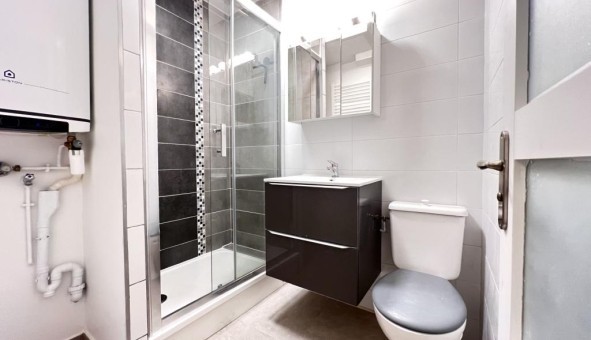 Logement tudiant Studio à Le Pr Saint Gervais (93310)