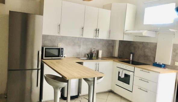 Logement tudiant Studio à Le Revest les Eaux (83200)