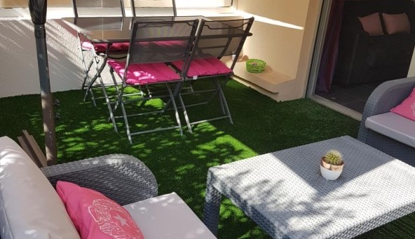 Logement tudiant Studio à Les Adrets de l'Estrel (83600)