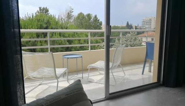 Logement tudiant Studio à Les Adrets de l'Estrel (83600)