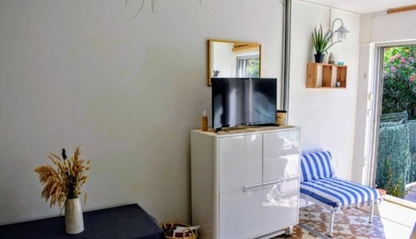 Logement tudiant Studio à Les Adrets de l'Estrel (83600)