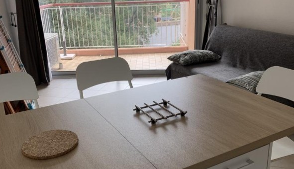 Logement tudiant Studio à Les Adrets de l'Estrel (83600)
