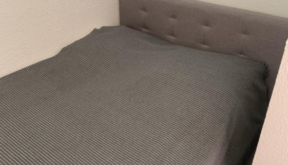 Logement tudiant Studio à Les Adrets de l'Estrel (83600)
