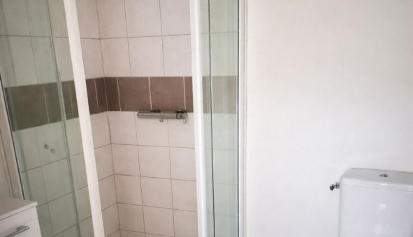 Logement �tudiant Studio &agrave; Les Angles sur Corr�ze (19000)