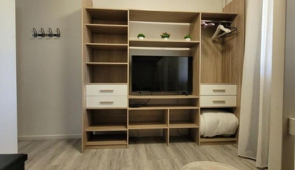Logement tudiant Studio à Les Angles (30133)