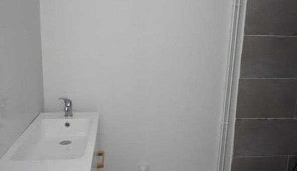 Logement �tudiant Studio &agrave; Les Ayvelles (08000)
