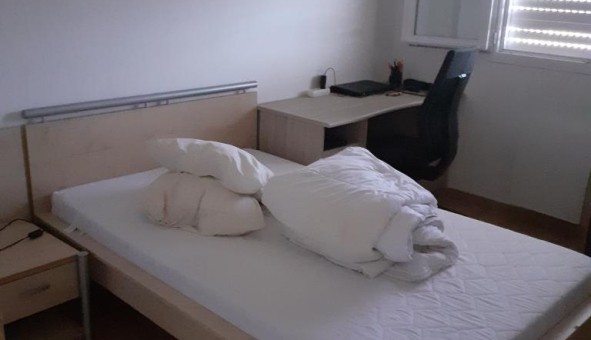 Logement tudiant Location Studio Vide Les Cerqueux (49360)