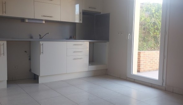 Logement tudiant Studio à Les Essarts le Roi (78690)