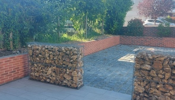 Logement tudiant Studio à Les Essarts le Roi (78690)