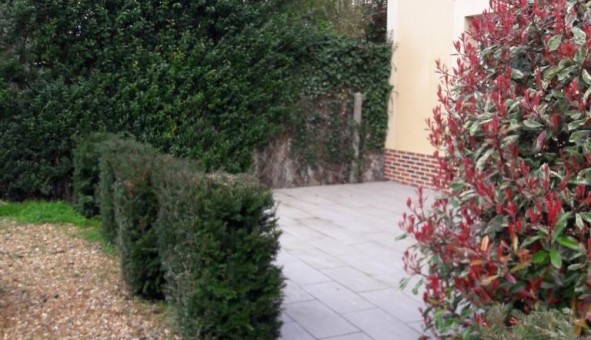 Logement �tudiant Studio &agrave; Les Essarts le Roi (78690)