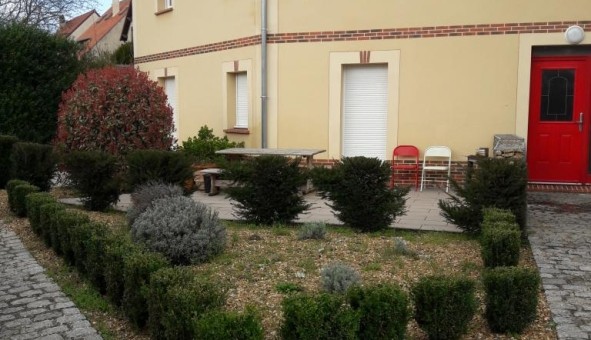 Logement �tudiant Studio &agrave; Les Essarts le Roi (78690)