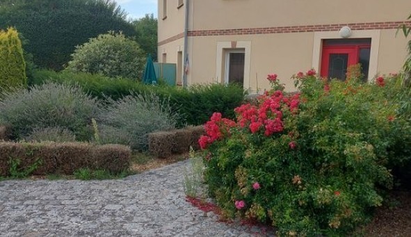 Logement �tudiant Studio &agrave; Les Essarts le Roi (78690)