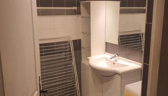 Logement �tudiant Studio &agrave; Les M�es (04190)