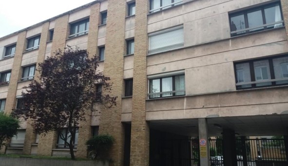 Logement tudiant Location Studio Vide Lille (59800)