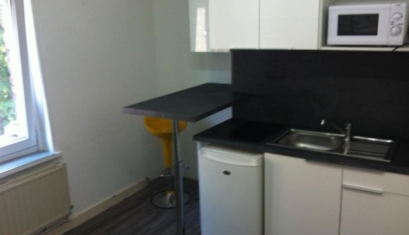 Logement tudiant Location Studio Vide Lille (59800)