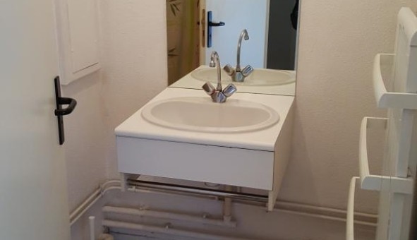 Logement tudiant Location Studio Vide Lille (59800)