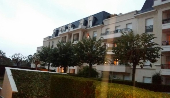 Logement tudiant Location Studio Vide Livry Gargan (93190)