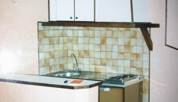Logement étudiant Location Studio Vide Livry sur Seine (77000)