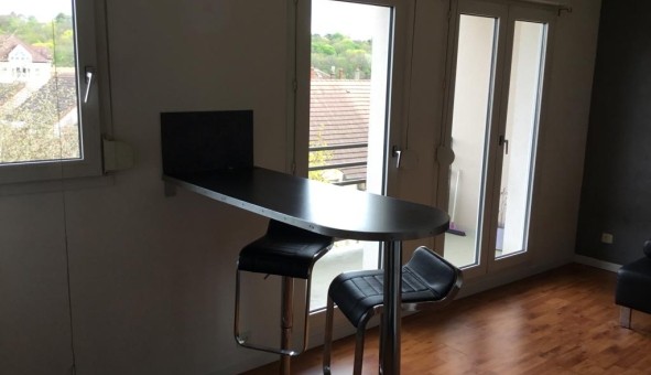 Logement tudiant Studio à Livry sur Seine (77000)