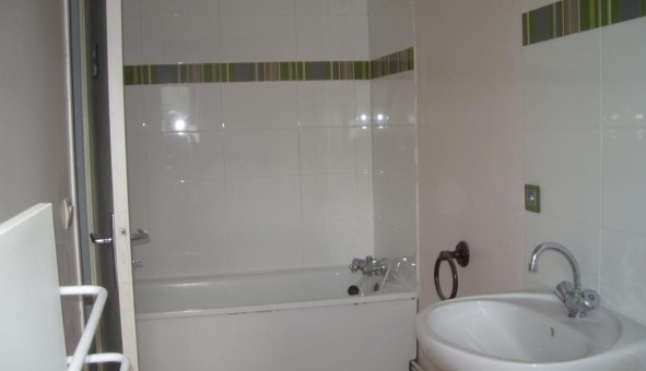 Logement tudiant Location Studio Vide Livry sur Seine (77000)