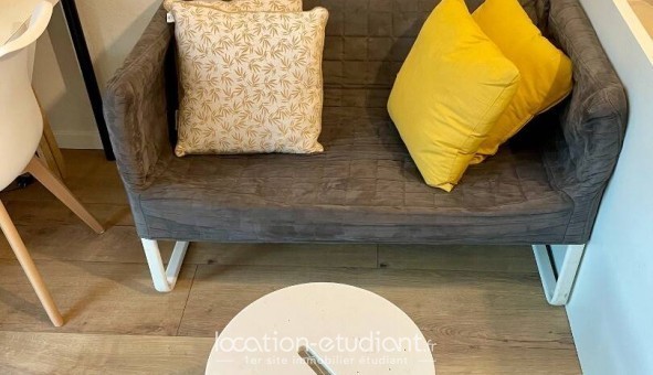 Logement tudiant Studio à Lons (64140)