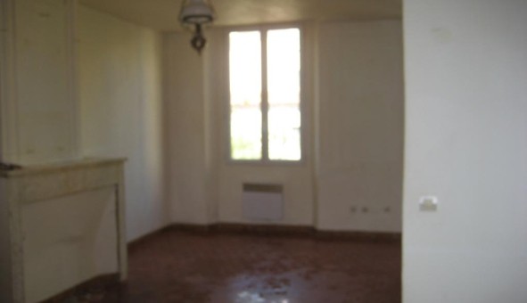 Logement tudiant Location Studio Vide Lorgues (83510)