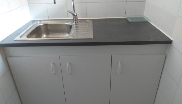 Logement tudiant Location Studio Vide Lunel (34400)