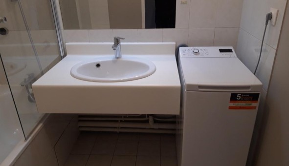 Logement tudiant Location Studio Vide Lyon 3me arrondissement (69003)