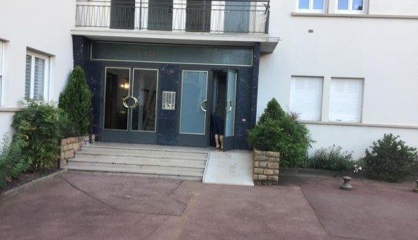 Logement tudiant Location Studio Vide Lyon 4me arrondissement (69004)