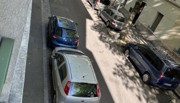 Logement tudiant Location Studio Vide Lyon 8me arrondissement (69008)