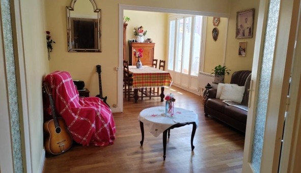 Logement tudiant Location Studio Vide Lyon 8me arrondissement (69008)