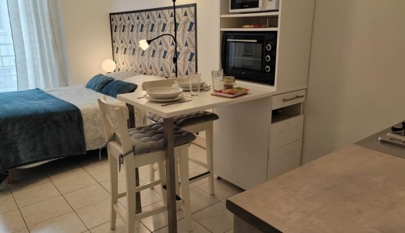 Logement �tudiant Location Studio Vide Lyon 8�me arrondissement (69008)