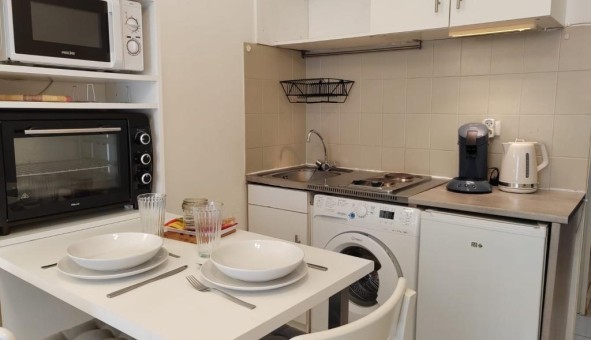 Logement �tudiant Studio &agrave; Lyon 8�me arrondissement (69008)