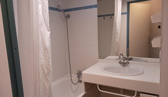 Logement �tudiant Studio &agrave; Lyon 8�me arrondissement (69008)