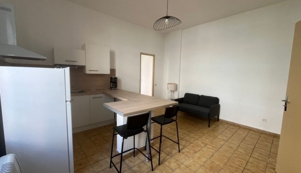 Logement �tudiant Location Studio Vide Lyon 8�me arrondissement (69008)