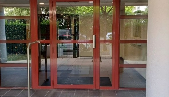 Logement �tudiant Studio &agrave; Lyon 8�me arrondissement (69008)