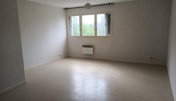 Logement tudiant Studio à Mcon (71000)