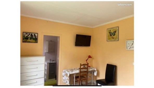 Logement tudiant Studio à Magny les Hameaux (78114)