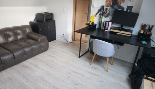 Logement �tudiant Studio &agrave; Magny les Hameaux (78114)