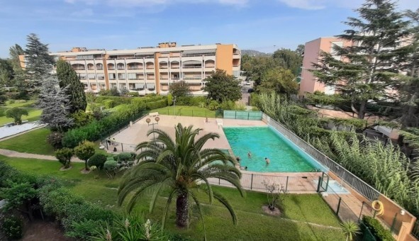 Logement tudiant Location Studio Vide Mandelieu la Napoule (06210)