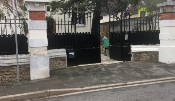 Logement �tudiant Location Studio Vide Mandres les Roses (94520)