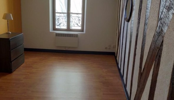 Logement tudiant Studio à Mareuil ls Meaux (77100)