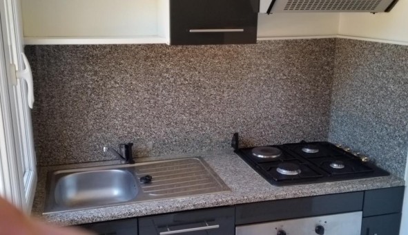 Logement étudiant Studio à Marignane (13700)