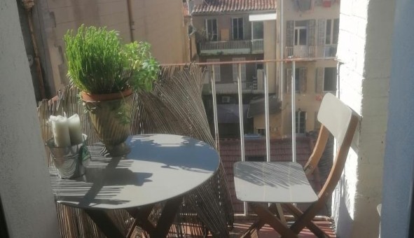 Logement tudiant Location Studio Vide Marseille 01er arrondissement (13001)